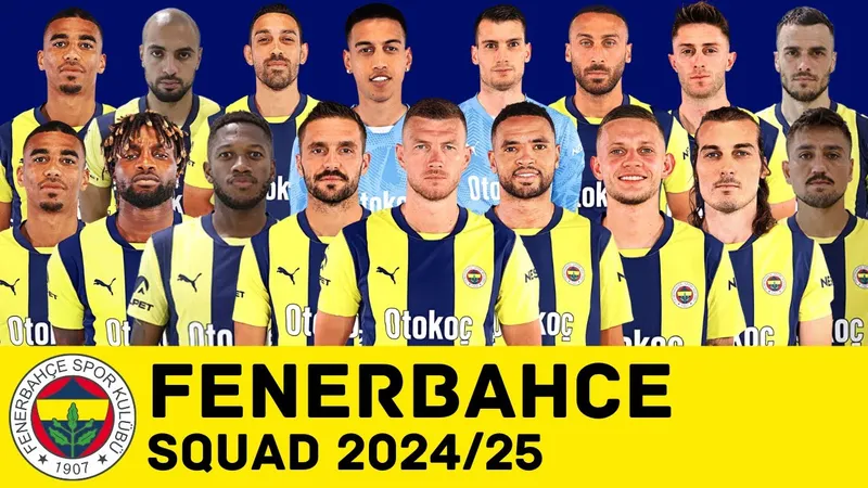 Cầu thủ FCSB và Fenerbahce tranh chấp bóng trên sân - Phong độ gần