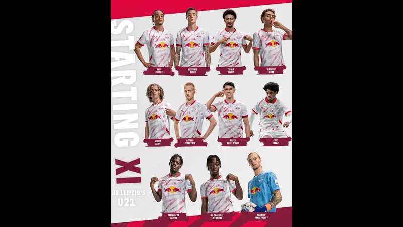 Cầu thủ RB Leipzig chuyền bóng qua hàng phòng ngự của Heidenheim